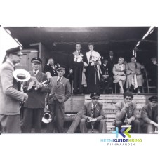 Herwen 1955 Concours, Koningspaar Burghard-v-Valburg vlnr. onb-Koenen- vd Weijer Coll. HKR